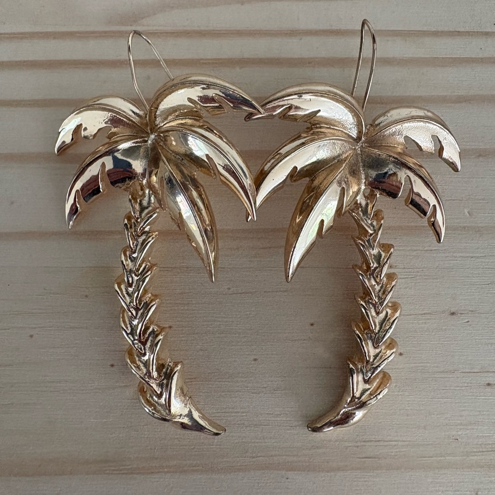 Fabulous Gold Palm Tree Earrings